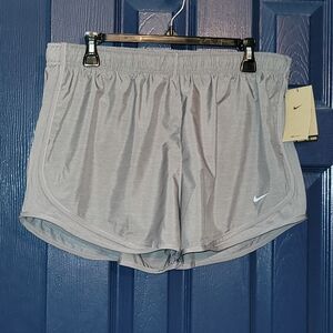 Nike Women's Gray Shorts with Built-In Liner XL